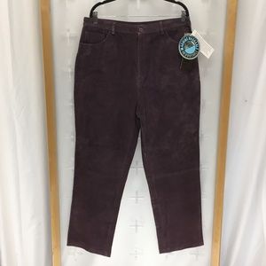 Brandon Thomas Women's Genuine Leather Pants